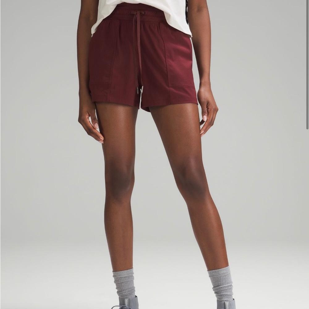 Lululemon Dance Studio High Rise - 3.5”